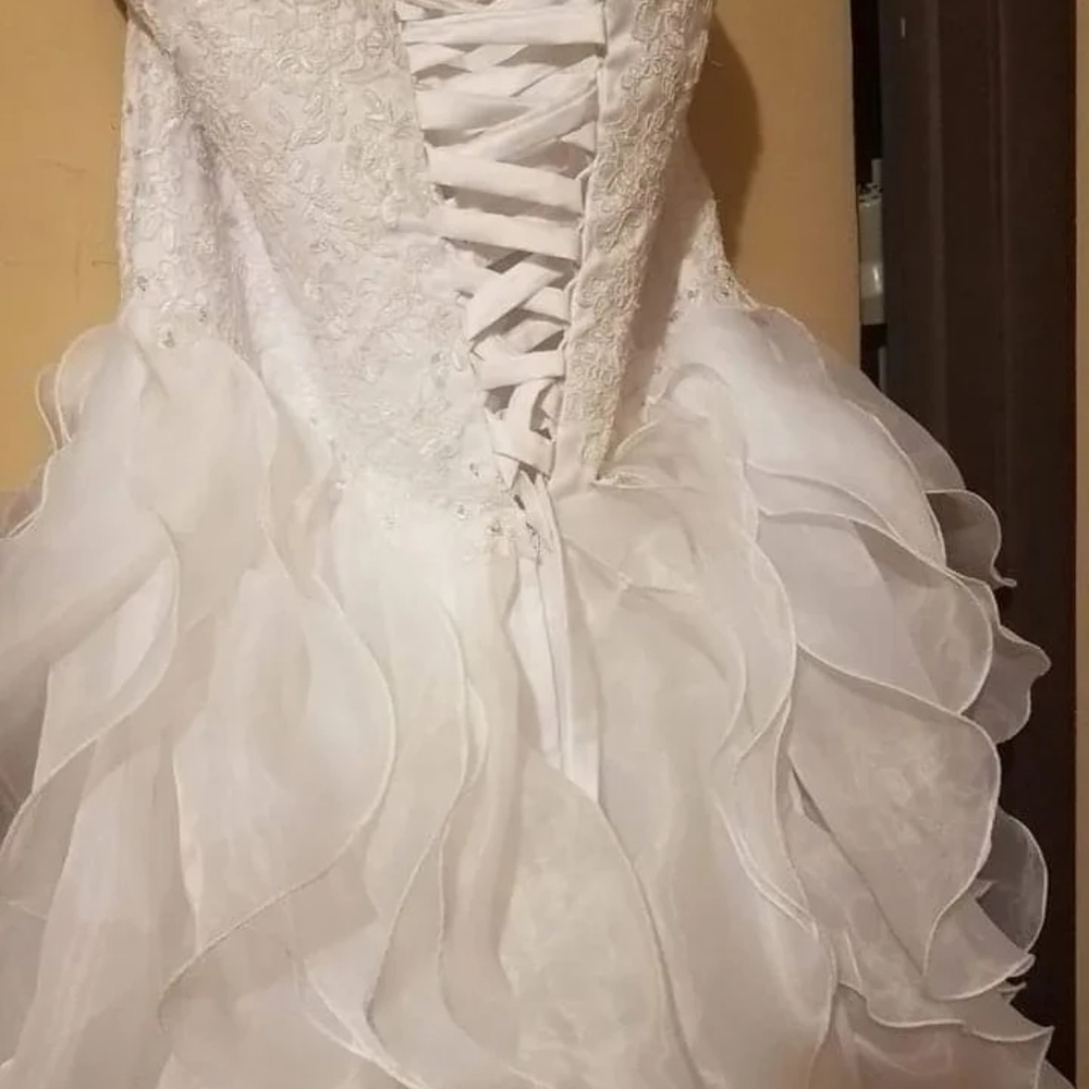 Plus size wedding gown